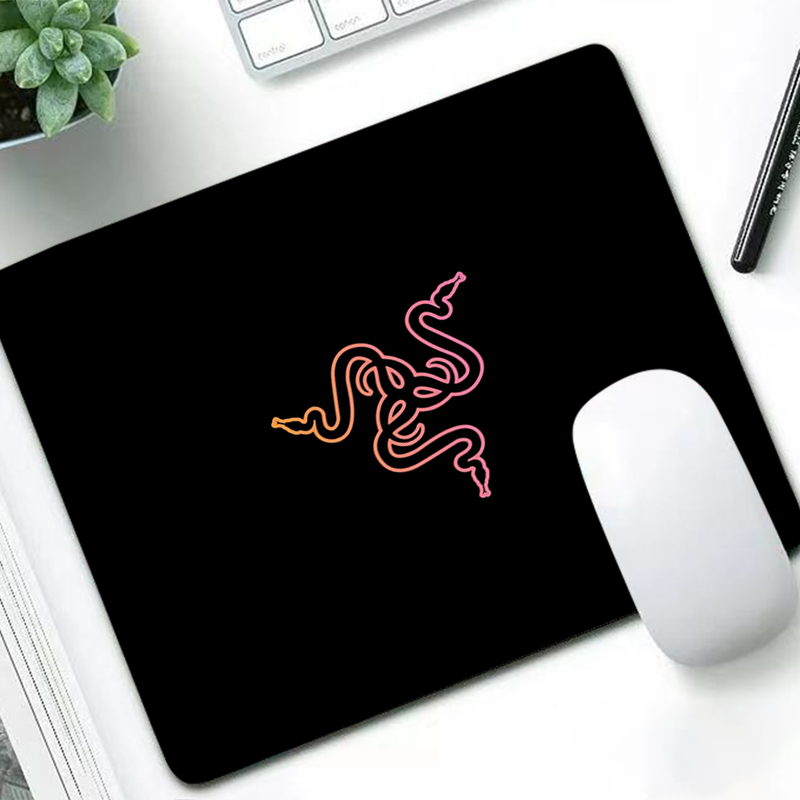 Razer Luxury Mouse Pad Anime G - Gaming Accessories Laptop ulasan dan harga